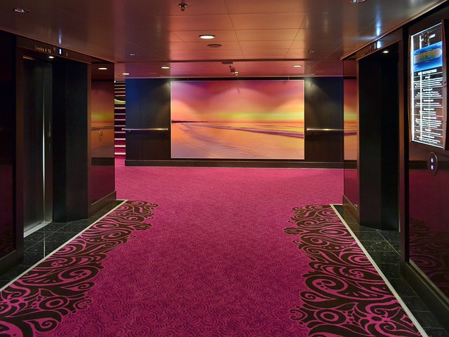 koberec v hotelu